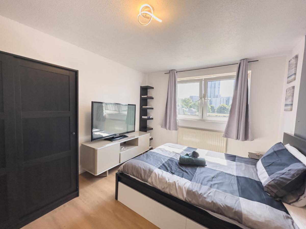 Olympic Apartment - Stratford London Bagian luar foto