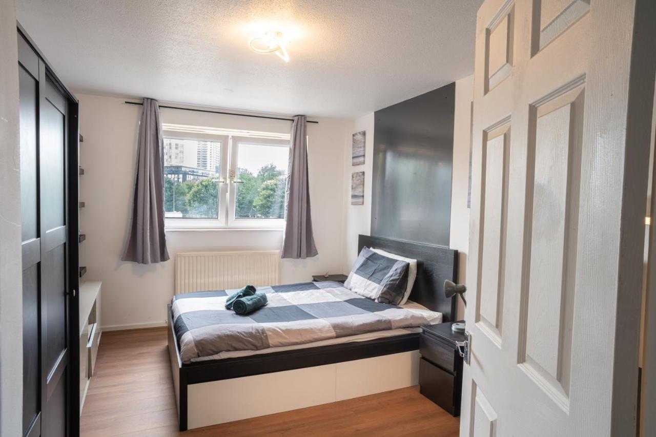 Olympic Apartment - Stratford London Bagian luar foto
