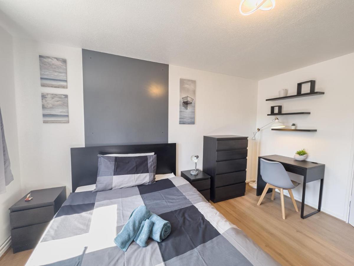Olympic Apartment - Stratford London Bagian luar foto