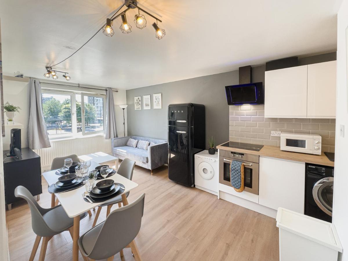 Olympic Apartment - Stratford London Bagian luar foto